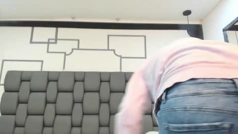 Jade  online show from October 9, 2025, 12:03 pm