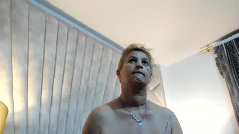 Jade  online show from November 14, 2025, 10:25 am