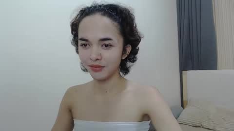 Adriana online show from December 1, 2025, 5:51 pm