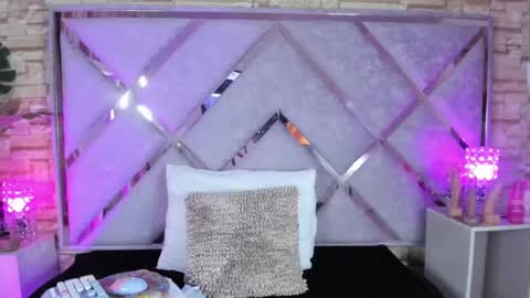 Snapshot of jade_white_ chatting on September 10, 2025, 1:55 pm jade white online show from September 10, 2025, 1:55 pm