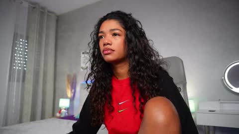 Snapshot of jadeciara chatting on November 11, 2025, 9:20 am Jade online show from November 11, 2025, 9:20 am