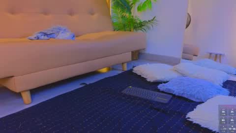 jadee__ online show from November 23, 2025, 3:28 am