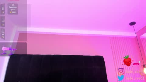 Jade Red  online show from December 3, 2024, 6:04 am