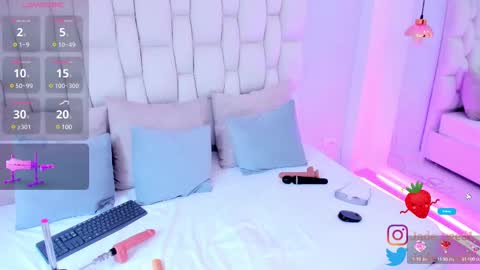 Jade Red  online show from March 1, 2025, 2:44 pm