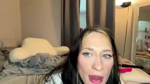 sexyeyes neverlie  online show from March 5, 2026, 12:01 pm