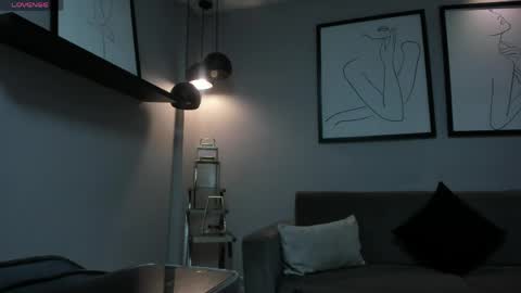 JADE EVANS online show from April 1, 2026, 7:44 pm