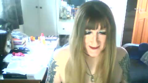 Snapshot of jadeladyboyminx chatting on January 27, 2025, 10:38 am Jademinx online show from January 27, 2025, 10:38 am