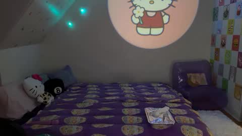 Snapshot of jadelondonxo chatting on February 10, 2025, 1:03 am Jade online show from February 10, 2025, 1:03 am