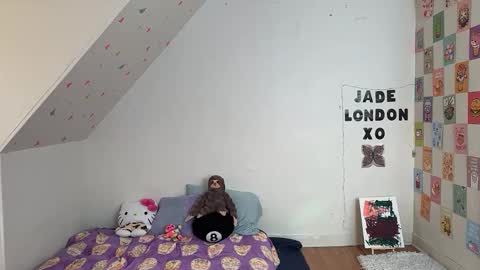 Snapshot of jadelondonxo chatting on February 26, 2025, 1:30 pm Jade online show from February 26, 2025, 1:30 pm