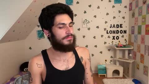 Snapshot of jadelondonxo chatting on March 5, 2025, 9:15 pm Jade online show from March 5, 2025, 9:15 pm