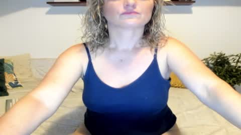 elena online show from December 18, 2024, 3:04 am