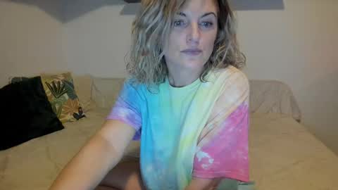 elena online show from February 26, 2025, 2:48 am