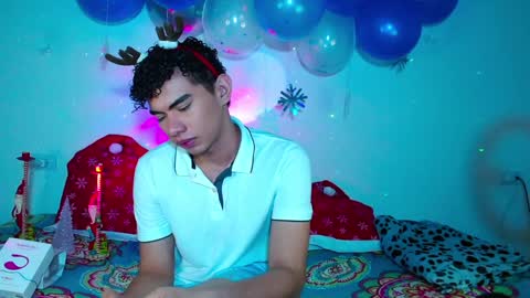 javi15  online show from December 26, 2024, 6:52 am