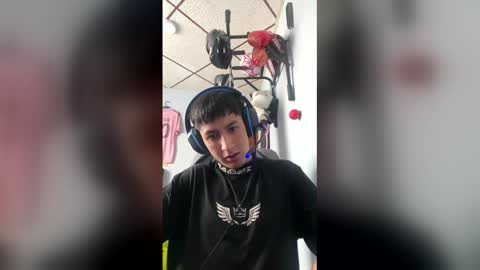 jaider_17 online show from January 7, 2026, 9:39 pm