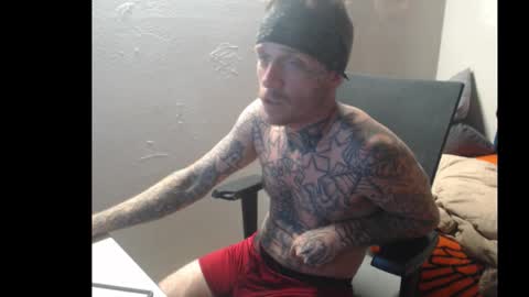 showingitoff online show from October 18, 2025, 7:42 am