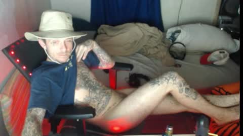 showingitoff online show from November 13, 2025, 5:17 am