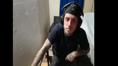 showingitoff online show from January 11, 2026, 7:57 am