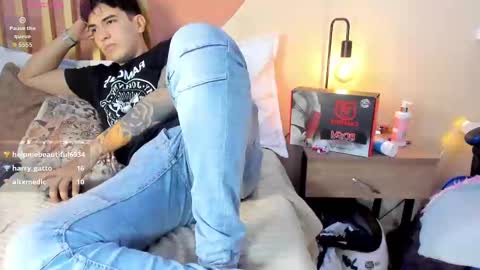 Snapshot of jake_and_nicolee chatting on October 18, 2025, 1:30 am Jake And Nicole online show from October 18, 2025, 1:30 am