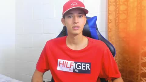 Hi guys im new 3 online show from February 13, 2025, 6:05 pm