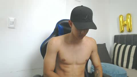 Snapshot of jake_shadow14 chatting on June 2, 2026, 4:31 pm Hi guys im new 3 online show from June 2, 2026, 4:31 pm