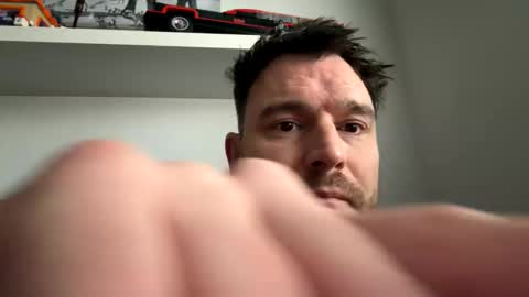 jakeuk05 online show from December 1, 2025, 9:47 am