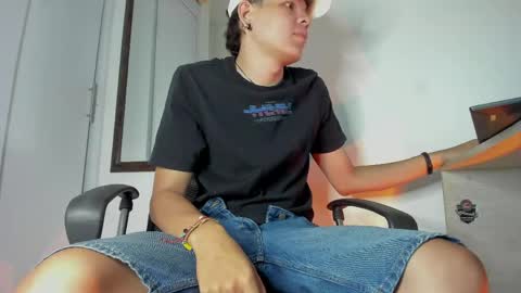 Snapshot of jakob_hb chatting on May 22, 2026, 12:00 pm JaKob HB online show from May 22, 2026, 12:00 pm