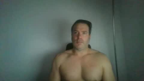 jam3s5959 online show from May 17, 2026, 7:50 am