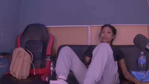 jamaicanbabex online show from January 6, 2025, 1:41 pm