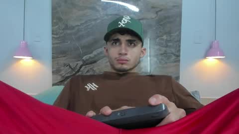 james_06_ online show from May 11, 2026, 11:38 am