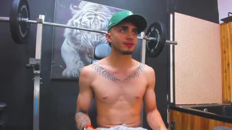 james_06_ online show from May 27, 2026, 3:36 am