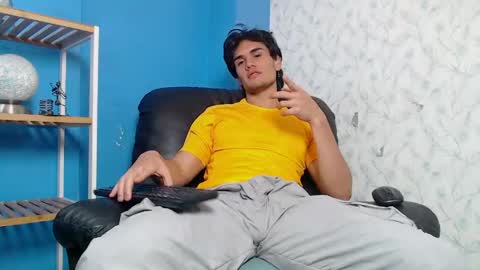 Snapshot of james_morrisonm chatting on April 21, 2026, 1:39 pm james_morrisonm online show from April 21, 2026, 1:39 pm