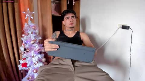 jamesdekker online show from December 19, 2025, 12:56 pm