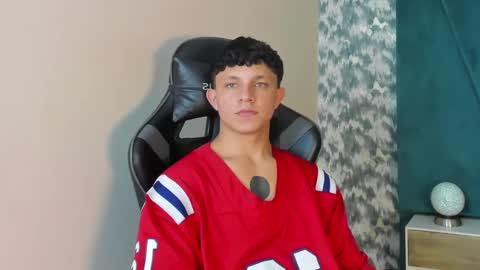 Snapshot of jamesgolden_ chatting on February 27, 2025, 5:47 pm jamesgolden_ online show from February 27, 2025, 5:47 pm