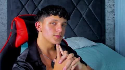 Snapshot of jamesgolden_ chatting on March 8, 2025, 5:43 pm jamesgolden_ online show from March 8, 2025, 5:43 pm