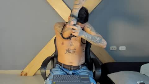 Jamesinked  online show from December 6, 2024, 3:22 pm