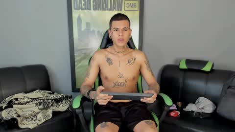 Jamesinked  online show from January 4, 2025, 7:02 pm