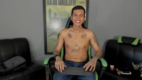 Jamesinked  online show from February 7, 2025, 8:20 pm