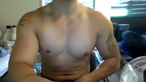 jamesmo820913 online show from October 13, 2025, 3:28 am