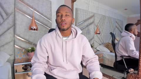 Snapshot of jamesparck chatting on January 25, 2025, 12:26 pm James online show from January 25, 2025, 12:26 pm