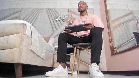 Snapshot of jamesparck chatting on February 22, 2025, 11:35 am James online show from February 22, 2025, 11:35 am