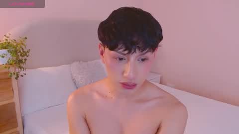 Jamie femboy online show from September 18, 2025, 2:35 am