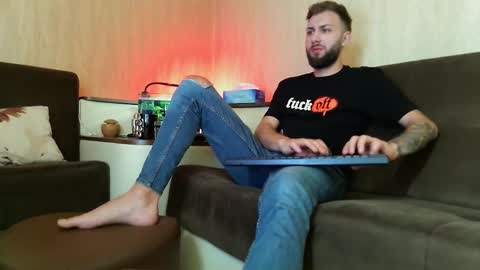 Robbie online show from March 11, 2025, 5:38 am