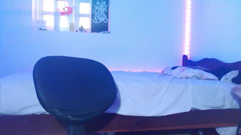 Jammes. online show from September 25, 2025, 1:37 pm