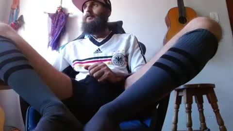 Snapshot of jammes_owen chatting on June 13, 2026, 8:07 pm Jammes. online show from June 13, 2026, 8:07 pm