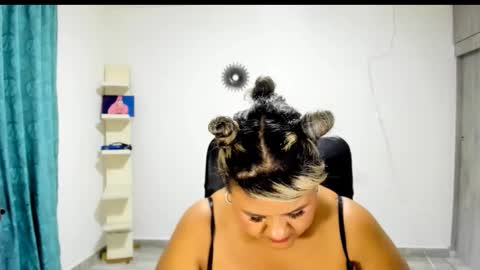 Snapshot of jan_milkhot chatting on February 22, 2026, 5:30 am jan_milkhot online show from February 22, 2026, 5:30 am