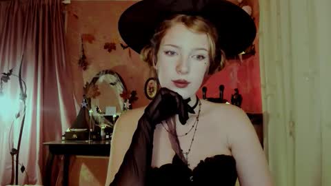 Snapshot of jane_and_star chatting on October 30, 2025, 9:37 pm Star online show from October 30, 2025, 9:37 pm