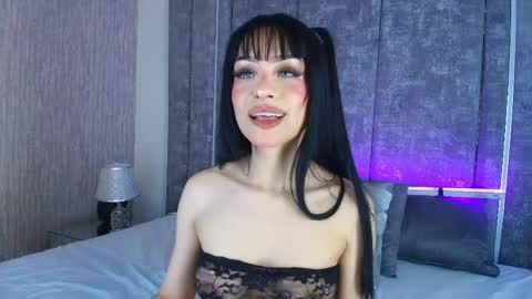janedaviss online show from April 23, 2026, 8:11 pm
