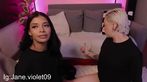 Snapshot of janehart_ chatting on October 2, 2025, 12:17 am Jane online show from October 2, 2025, 12:17 am