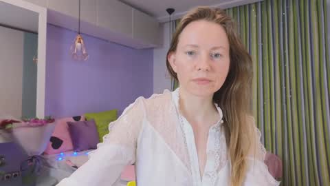 janepearl online show from January 7, 2025, 9:46 pm