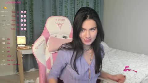 Snapshot of janetfletcher chatting on February 18, 2025, 2:27 pm janetfletcher online show from February 18, 2025, 2:27 pm